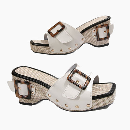 2025 Sommeraktion🩴✨Damen Keilsandaletten mit Nietenriemen✨💥💥Befristetes Angebot: 50% Rabatt auf Bestellungen