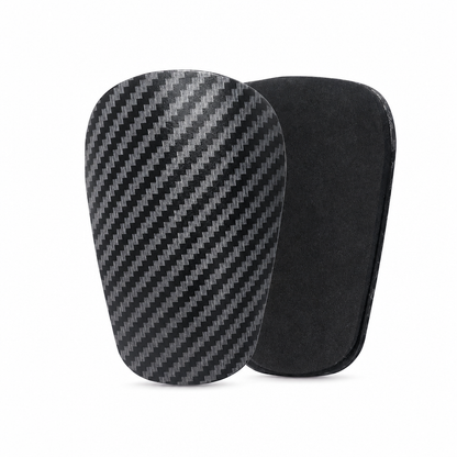 ⚽ Kaufe 1, erhalte 1 GRATIS! 🛡️ Mini Schienbeinschoner – Carbon-Optik & fürs Training ✨